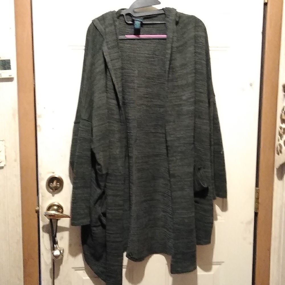 Rue+ sweater 